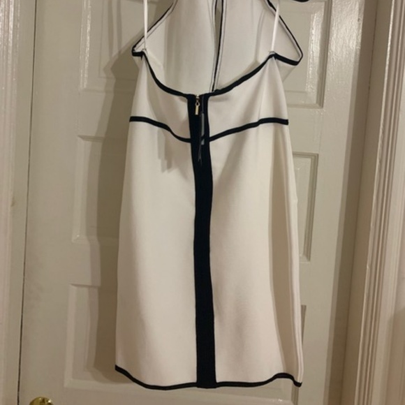 Bebe Backless Halter Mini - Picture 4 of 6